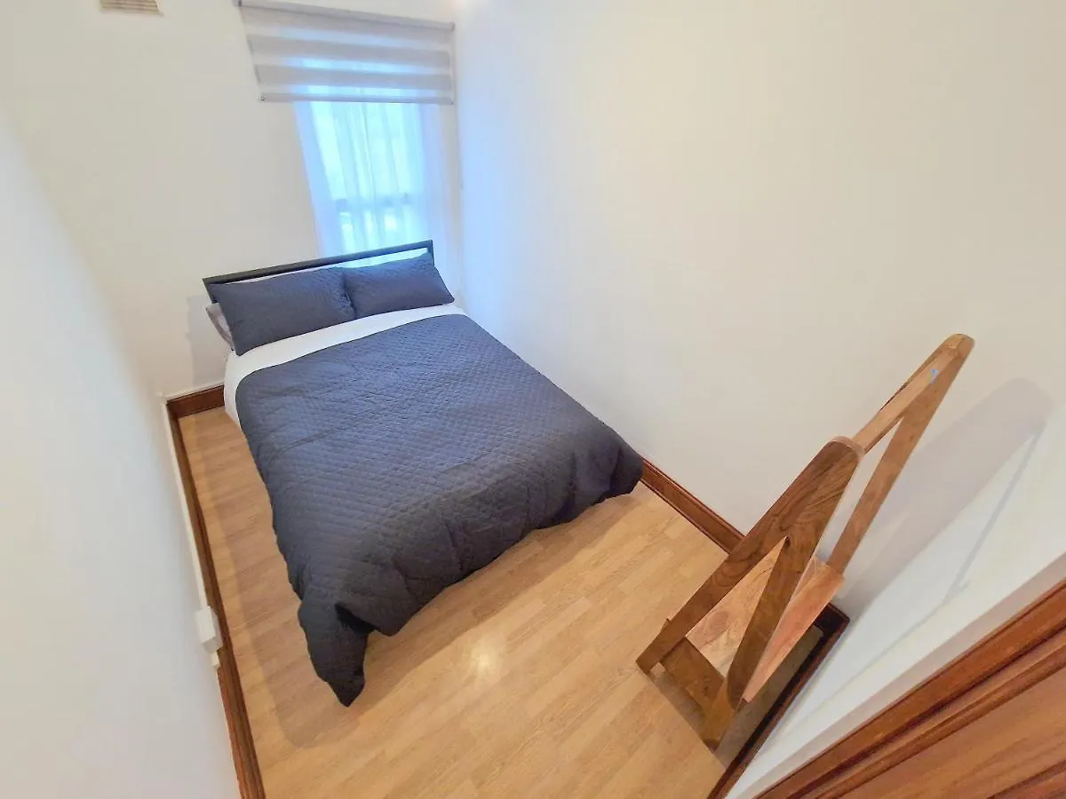Two Bedroom Apartment Near Lewisham Station contacts